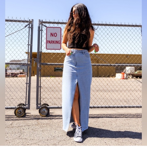 Dressed in LALA Classic Blue Denim Women's Skirt Size S - Picture 1 of 3